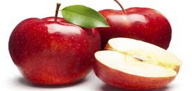 تفسير أكل التفاح في المنام لابن سيرين والإمام الصادق وتفسير حلم أكل التفاح الأحمر في المنام