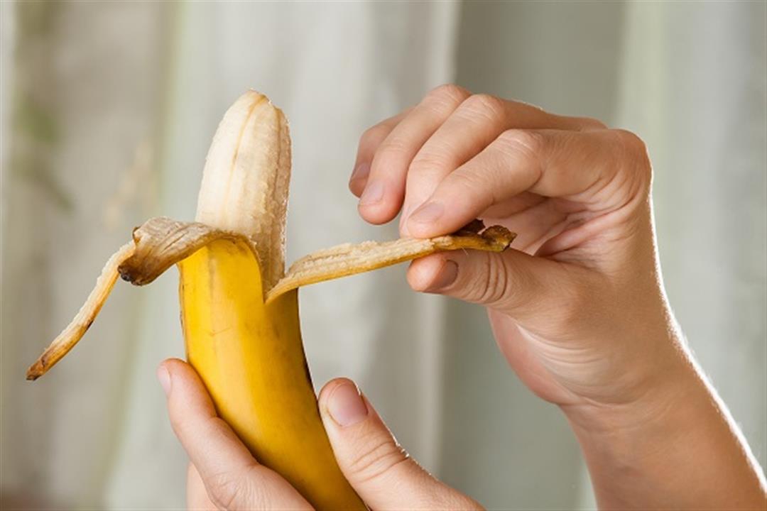 تفسير أكل الموز في المنام لابن سيرين وتفسير حلم الميت يأكل موز