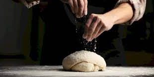 تفسير حلم العجين والخبز لابن سيرين ورؤية عجينة الخبز في المنام
