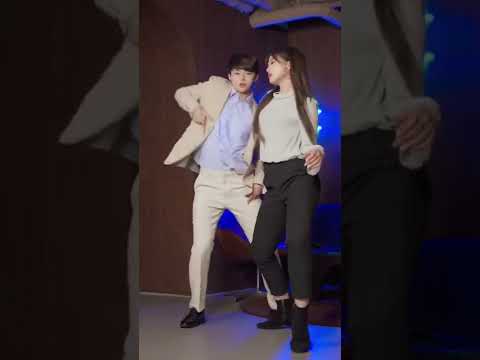 Mommae Jay Park وUgly Duck Dance بواسطة نوح إيفل وسيي على Tiktok Dance Shakeitup 