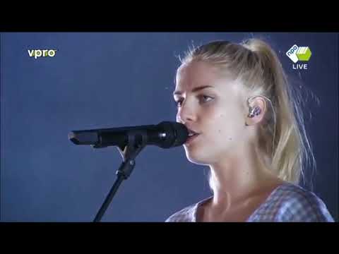 London Grammar Nightcall Live At Lowlands 2017 