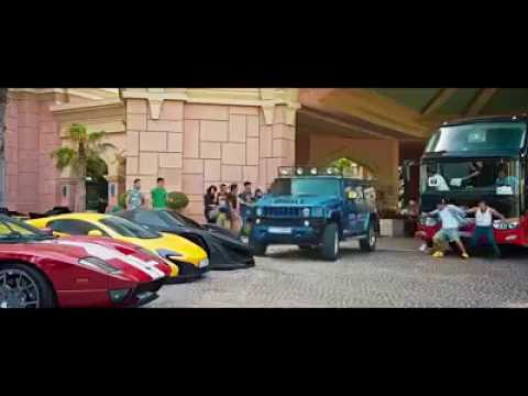 فيلم جاكي شان الجديد 2017 يظهر روعة دبي وسيارات شرطة دبي الخارقة في مطاردة سينمائية مثيرJackie C 