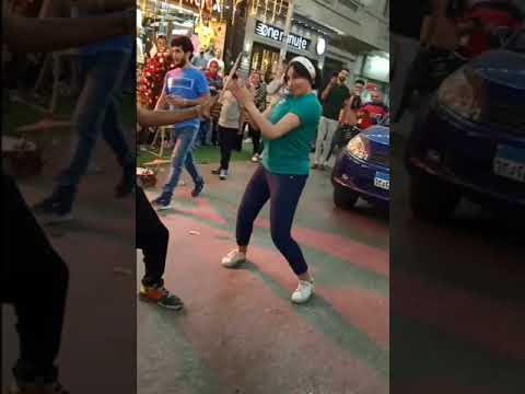 افجر رقص بنات في الشارع علي مهرجان متغاظ 