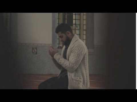 مشاهد للمونتاج شاب يدعو الله HD Video Background Man Making Dua To Allah 
