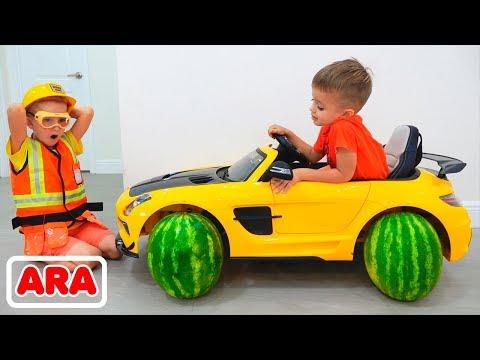 أطفال يركبون لعبة السيارات ويغيرون عجلات فيديو مضحك من فلاد ونيكيتا 