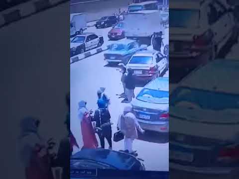 كاميرا مراقبه ترصد فيديو حادثه فتاه المنصوره نيره أشرف من بدايه الواقعه 