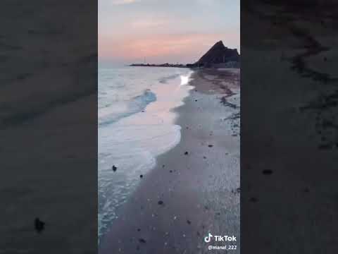 فيديو على الشاطئ ع اغنيه حزينه 
