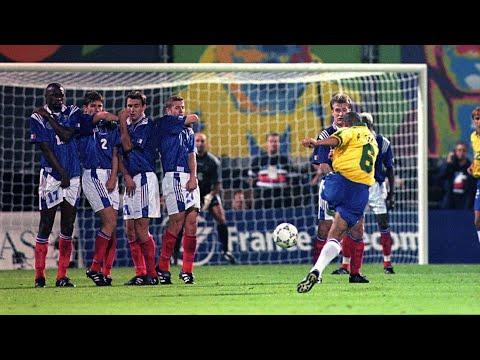 من كلاسيكيات كرة القدم البرازيل و فرنسا 1997 هدف روبرتو كارلوس الاسطوري بتعليق عربي 