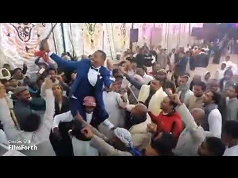 الفنان عزالدين محمد بالدخله الجديدة في حفله العريس ميدو ف دهميت 