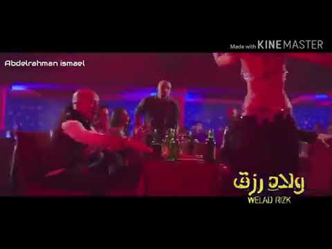 قاعدين يلا وشاربين ومش شايفين مالشرب كدا فاصلين ولاد رزق 