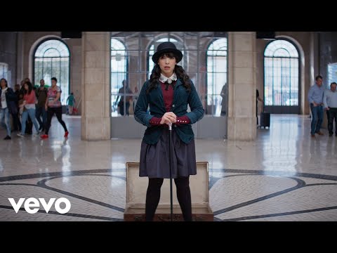 Indila Parle à Ta Tête Clip Officiel 