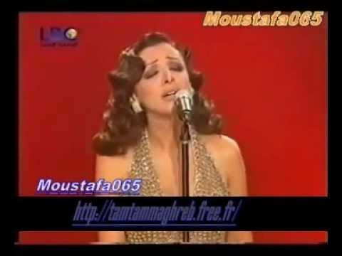 أنغام تتذوق حلاوة كل الحب في وردة ليلاً ونهاراً 