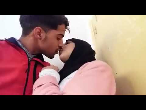 قبلات و بوسات ساخنة في مدارس عربية Amazing Hot Kisses 