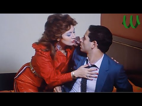 المزة مديحة كلمل بتقابل ممدوح عبد العليم في الأوضة و ناويه علي سهره شمال 
