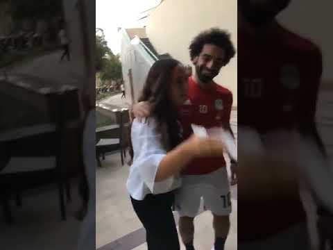 مشجع يبكي بعد لقاء محمد صلاح 