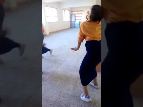 رقص بنات في المدارس 