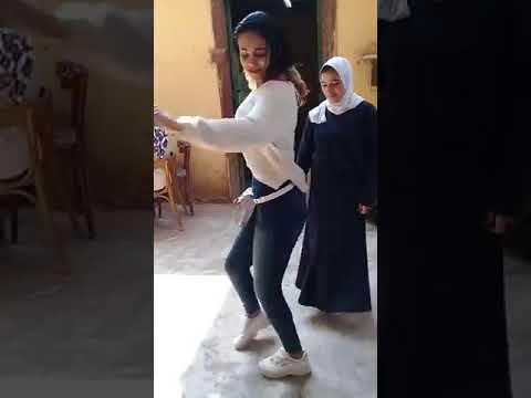 رقص طلاب بنات في مدرسة الحلمية الثانوية البنات أمهات المستقبل الجزء الأول 