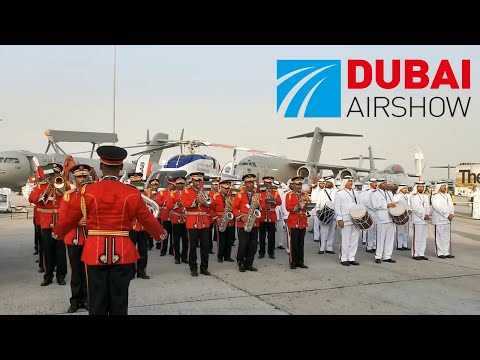 الموسيقى العسكرية للقوات المسلحة الإماراتية في معرض دبي للطيران 