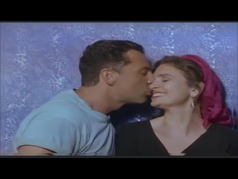 يسرا كانت جميلة في عينيه عندما دخل عليها وهي وحيدة. شاهد ماذا فعل معها محمود حميدة. 