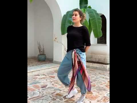 بالفيديو رقصة عائشة بن أحمد من داخل الحجر المنزلي 