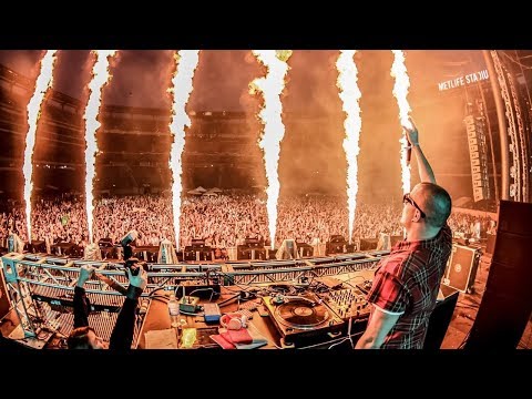 DJ SNAKE TURN DOWN FOR WHAT GET LOW LIVE UMF 2018 
