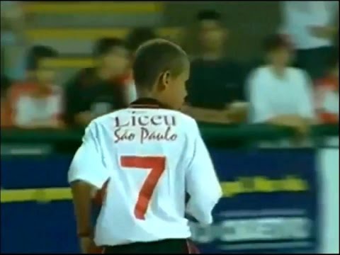 NEYMAR Jr When He Was A Kid Crazy Skills Show 