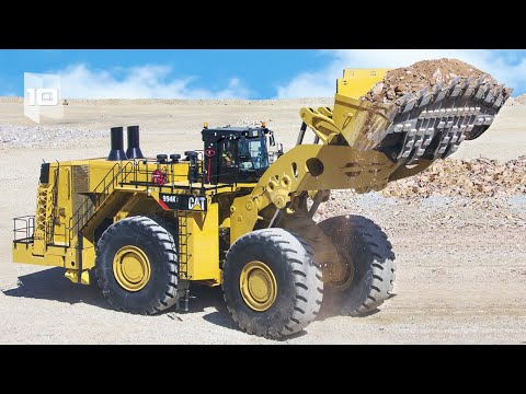 10 Largest And Powerful Wheel Loaders In The World 