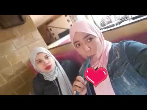 بنات شرب شيشة في العالم العربي 